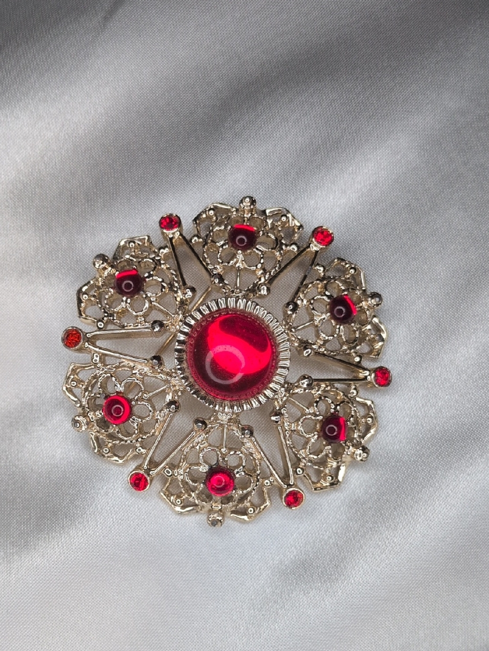 ​Vintage Sarah Coventry Signed Faux Ruby Gold Tone Maltese Cross Brooch - AS IS